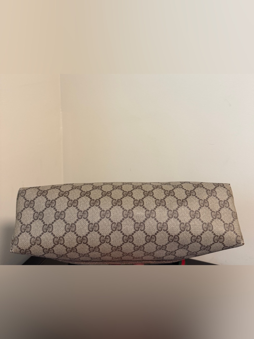 Gucci GG Supreme Tote Bag with Green and Red Cherry Line Authentic - Picture 5 of 12